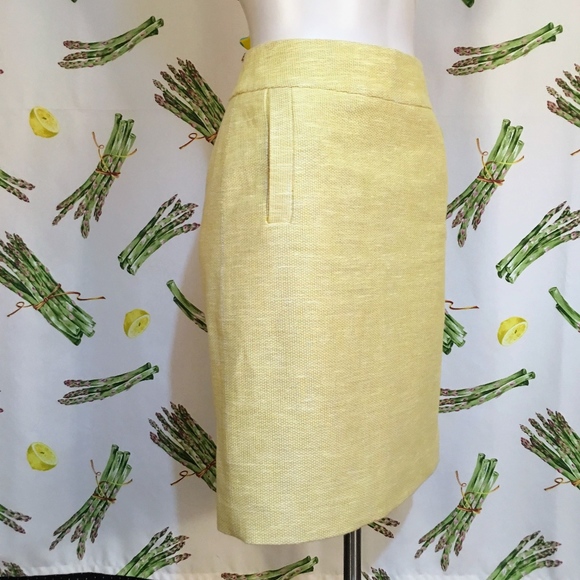 Banana Republic Yellow Tweed Pencil Skirt Size 2P - Picture 4 of 8